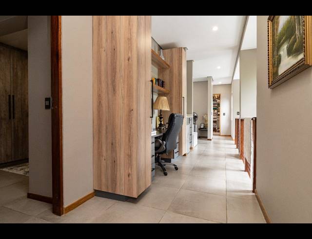 4 BEDROOM HOUSE FOR SALE IN SALT ROCK